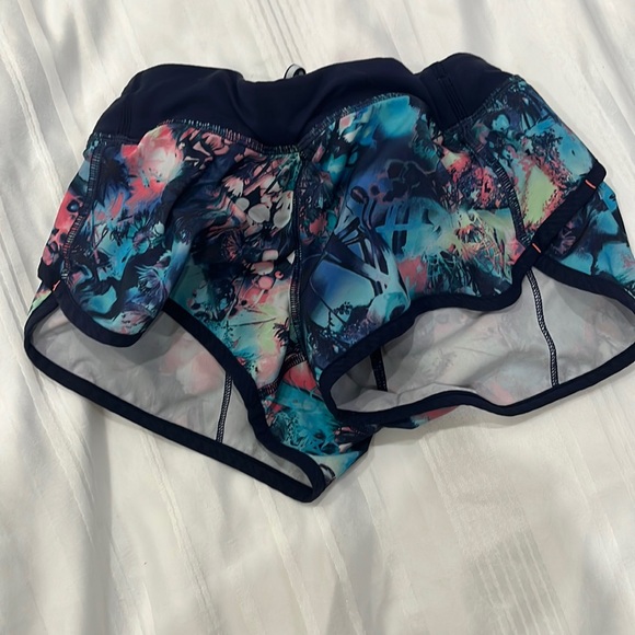 Ivivva Other - Ivivva Floral watercolor shorts size 8!💗